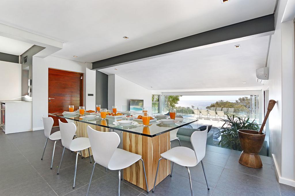 Valtameri By Totalstay Camps Bay Exterior photo