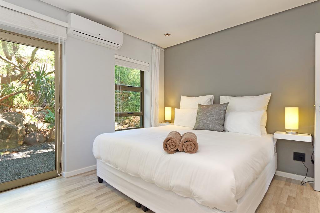 Valtameri By Totalstay Camps Bay Exterior photo