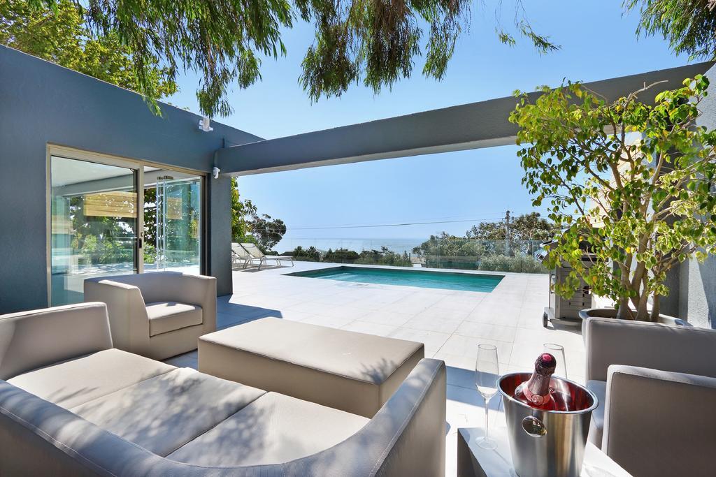 Valtameri By Totalstay Camps Bay Exterior photo